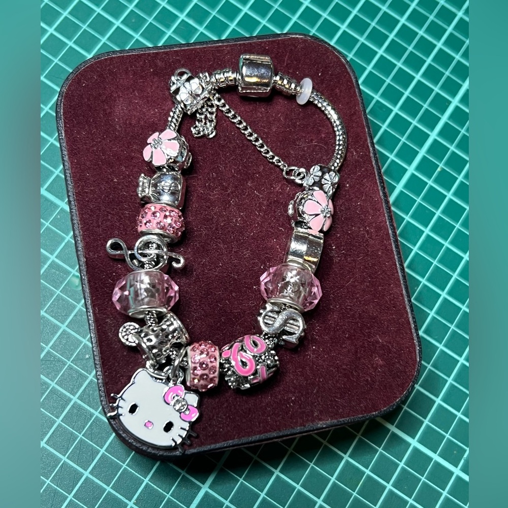 🐈‍⬛ Silver- Pink & Silver Charms- Hello Kitty Pink Charm Bracelet